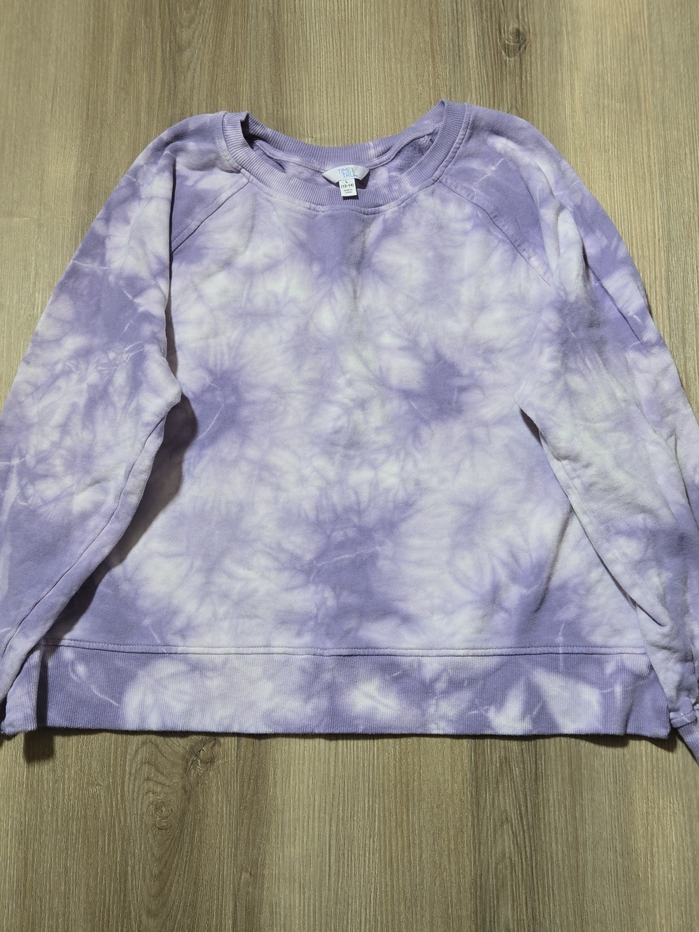 Time and Tru Lavender and White Tie-Dye Crewneck Sweatshirt - Women